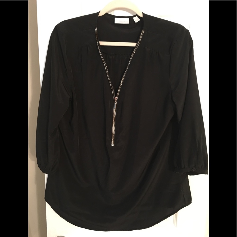 V neck blouse with zipper
